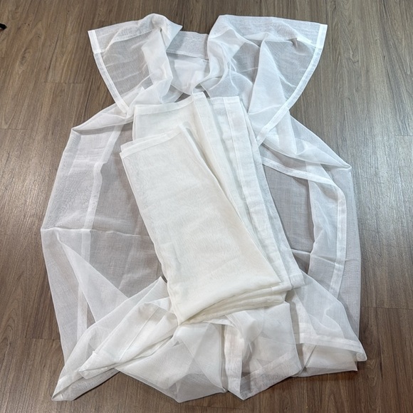 Set Of 2 Sheer Window Curtains - Picture 2 of 4